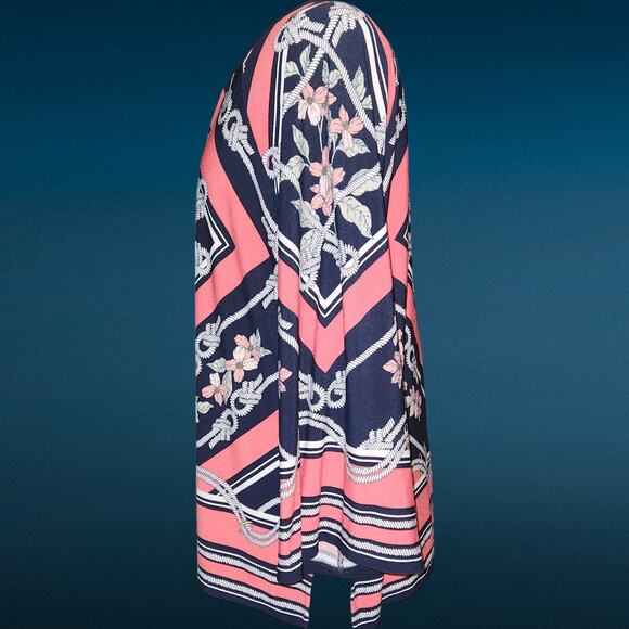 Chic Rafaella Tunic - Bold Geometric & Floral Print! - Picture 3 of 6